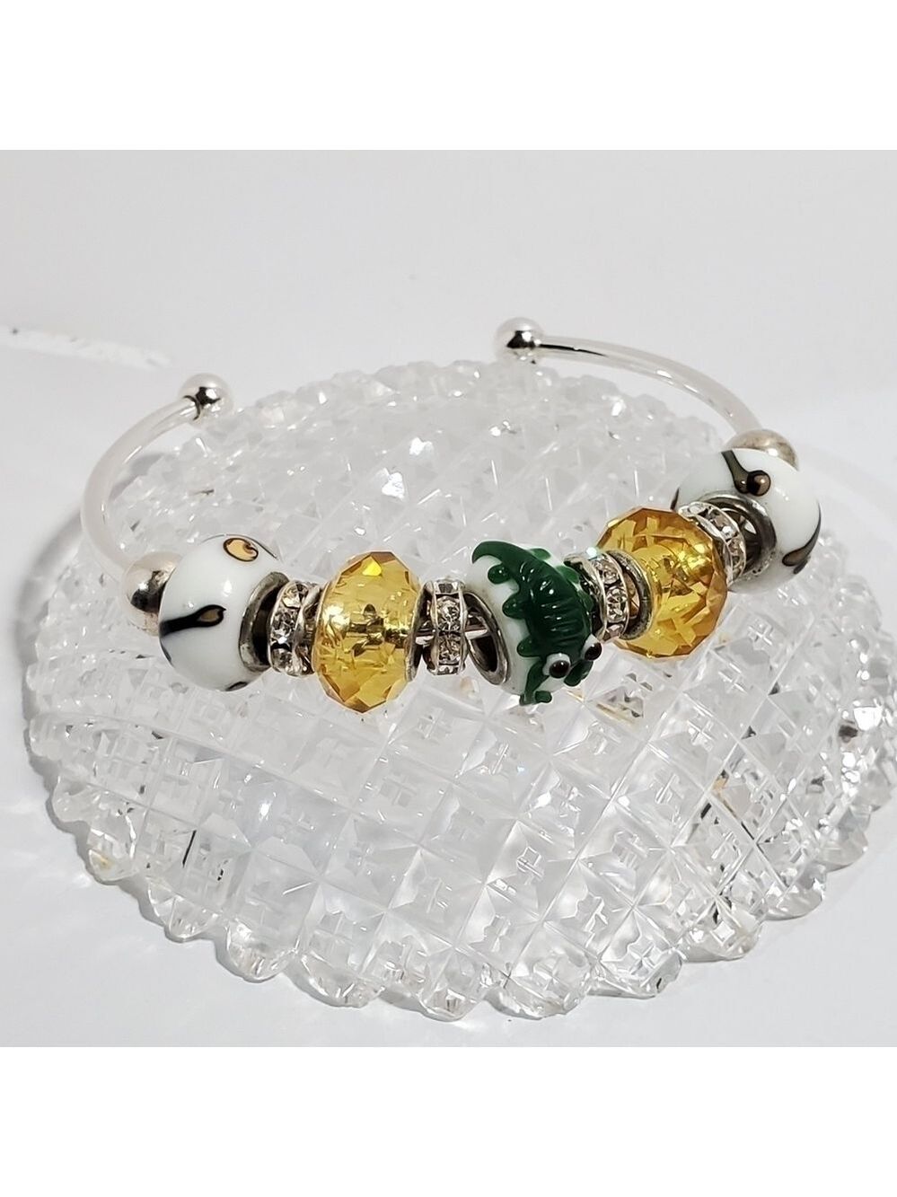 Silvertone beaded cuff bracelet lizard glass rondelle faceted beads